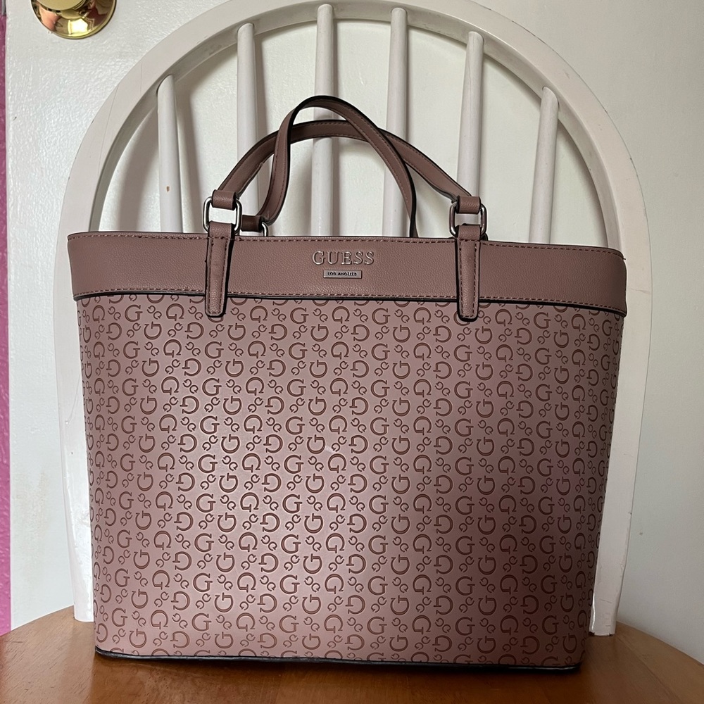 Like New Guess Purse for Women